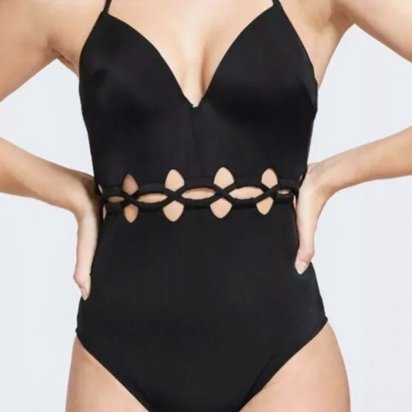 Halter swimsuit with underwire - Picture 4 of 9